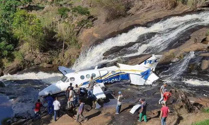 Identificação dos corpos das vítimas de acidente aéreo foi realizada em ... Identificação dos corpos das vítimas de acidente aéreo foi realizada em ...