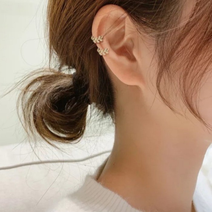 Brinco Piercing Falso Fake Orelha Pressão Folheado a Ouro - Shelook ... Brinco Piercing Falso Fake Orelha Pressão Folheado a Ouro - Shelook ...
