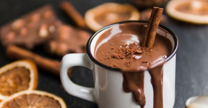 Como fazer chocolate quente com creme de leite: 5 receitas Como fazer chocolate quente com creme de leite: 5 receitas