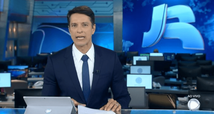 Sergio Aguiar estreia no Jornal da Record e nervosismo é revelado ao ... Sergio Aguiar estreia no Jornal da Record e nervosismo é revelado ao ...