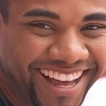 Confirmar a data de nascimento real de Davi Brito