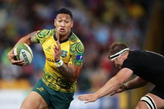 How many players are in rugby?