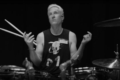 Influência do josh freese na formação musical dos foo fighters