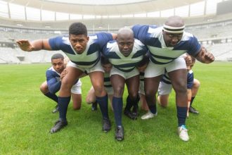 Do rugby players wear shin pads