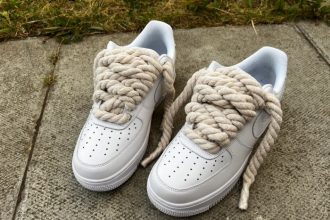 Do rugby balls have laces