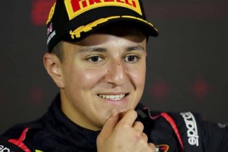 Implicações da ameaça de Hadjar para Tsunoda no campeonato