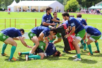 How do rugby players train?