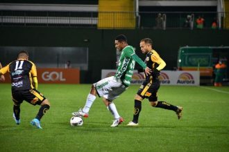 Chapecoense perde para o Novorizontino e desperdiça chance de dormir no G4 da Série B