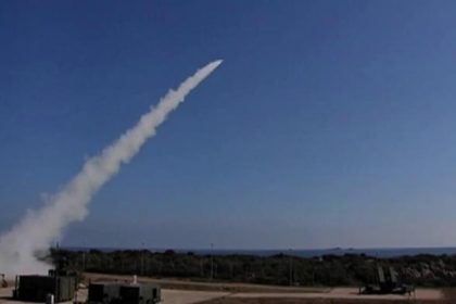 Il missile russo distrugge il sistema di difesa aerea ucraino - Video