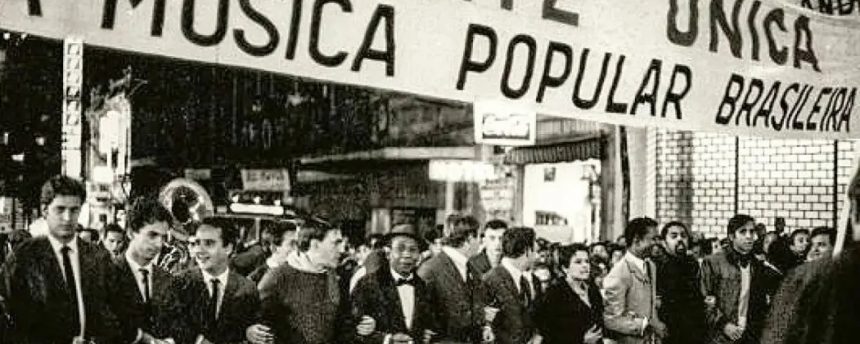 Em 1967, músicos da MPB fizeram marcha contra a guitarra elétrica ...