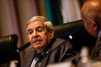 General Augusto Heleno, ex-GSI, presta depoimento à CPI do 8/1 | Metrópoles