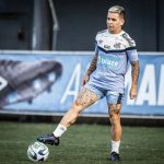 Oficial: Soteldo chega em acordo para jogar em rival do Santos em 2024