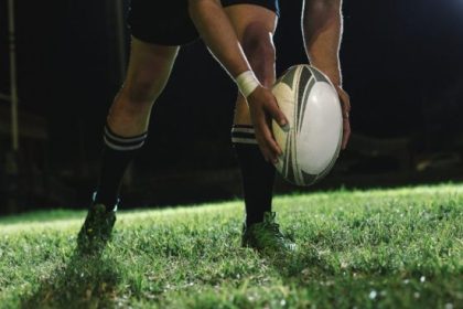 What is the goal of rugby?