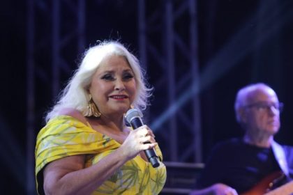Fafá de Belém se apresenta na inauguração da Praça do Santuário Nossa ...