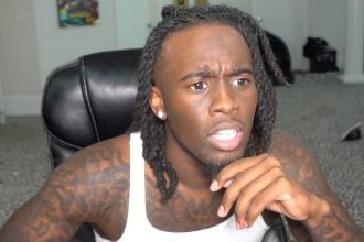 Kai Cenat lost it on stream when Nicki Minaj texted him | ONE Esports