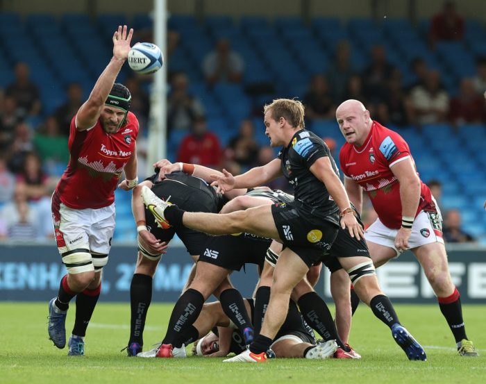 Can anyone kick in rugby?